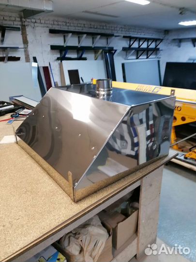 Зонт вытяжной пристенный 900х750х400