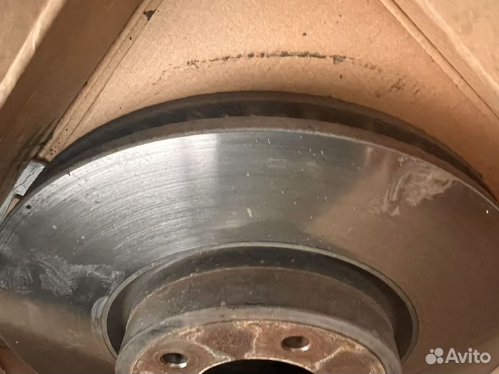 Диск тормозной передний левый правый LR