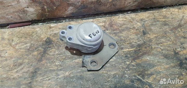 Опора двигателя правая Ford Fusion 2002-2012