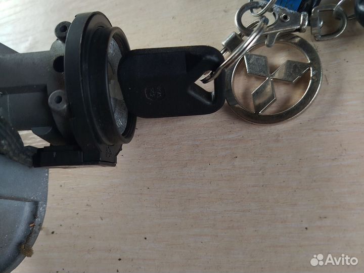 Замок зажигания Митсубиси Каризма 1997 г DA