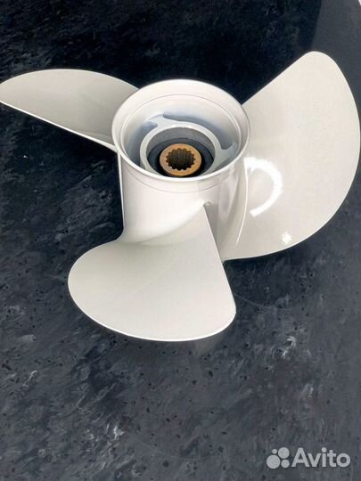 Винт Yamaha 60 80 100 140