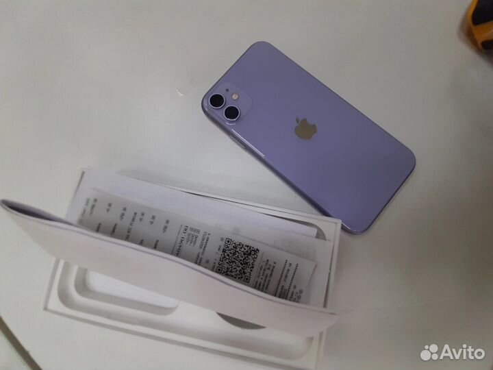 iPhone 11, 64 ГБ