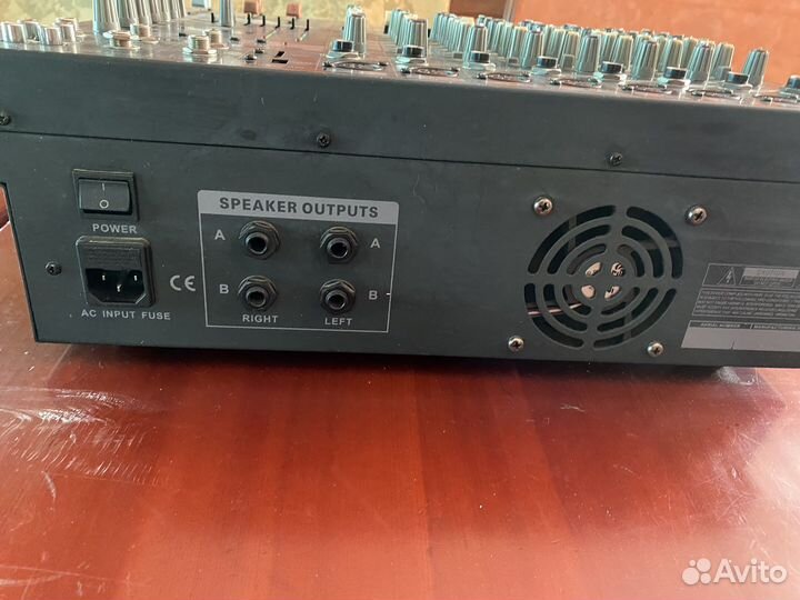 Микшерный пульт