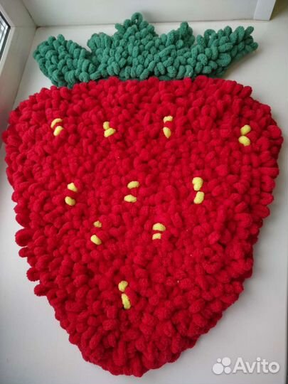 Коврик Клубничка ручной работы