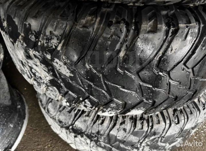 Cooper Discoverer STT 265/70 R17