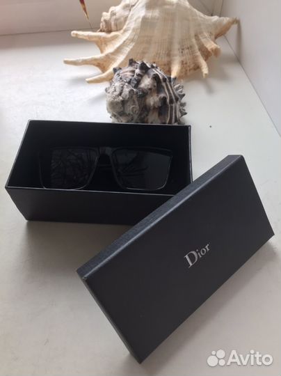 Солнцезащитные очки новые