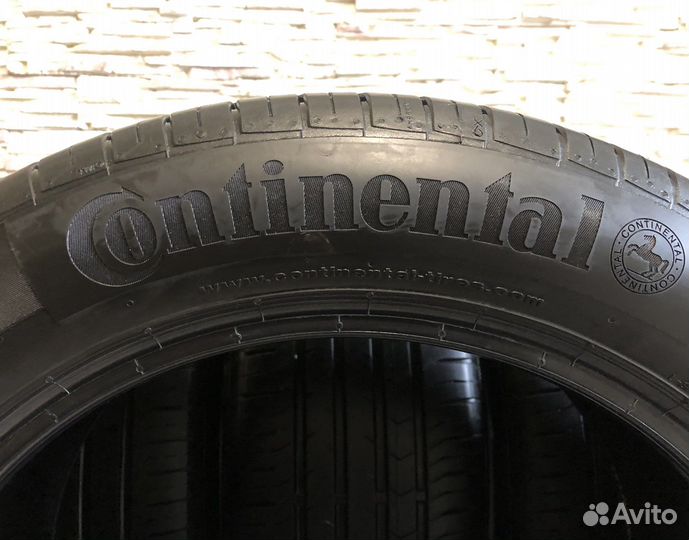 Continental ContiPremiumContact 5 215/55 R17 94W