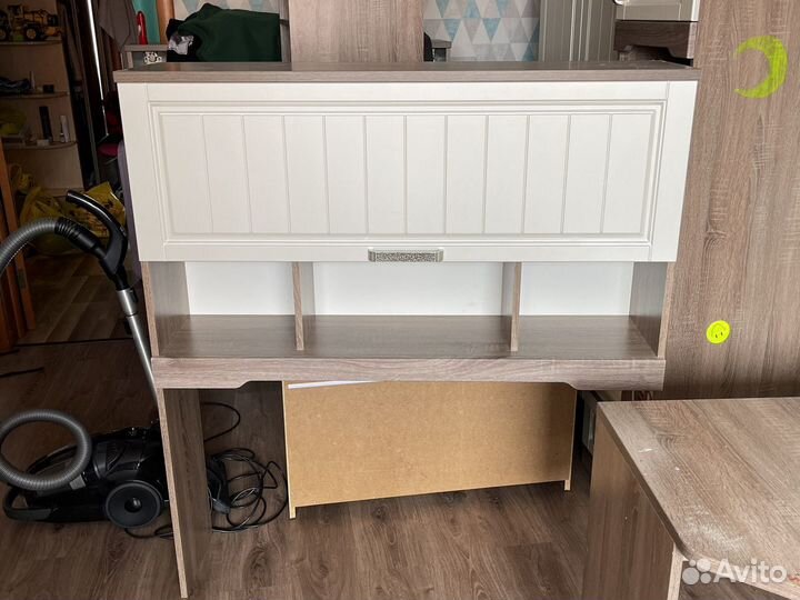 Стол письменный