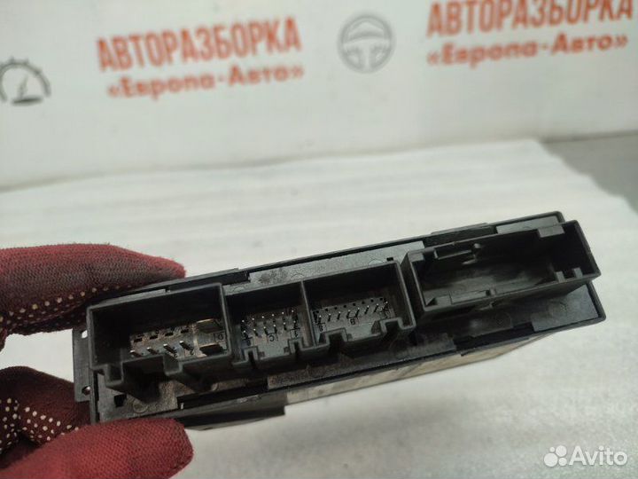 Блок управления двери задний левый Audi A4 B7 2005