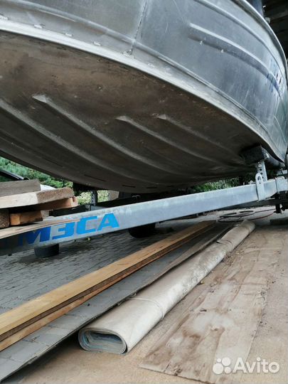 Моторная лодка