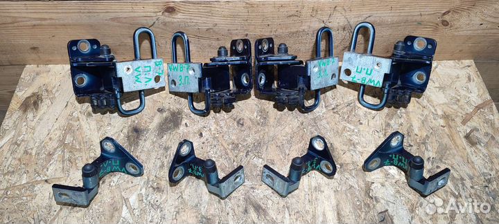 Петля двери Volkswagen Passat B7/B6