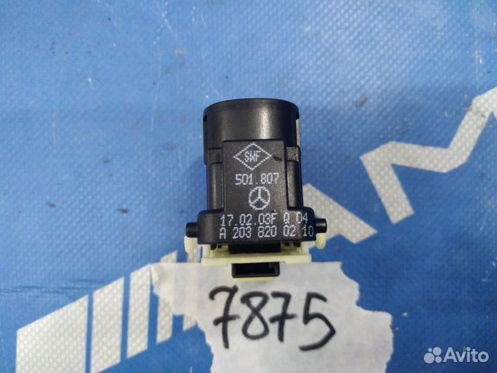 Кнопка стеклоподъемника Mercedes С180 W203 271.946
