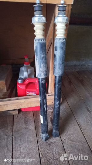 Задние аммортизаторы комплект оригинал 8450021184