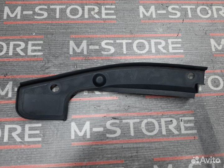 Водосток передний левый Bmw 5-Series E60 N52B25A