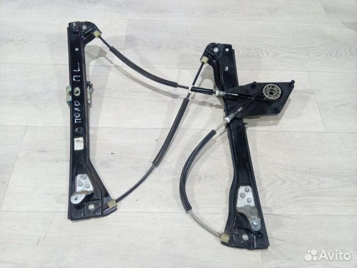 Стеклоподъемник передний левый Volkswagen Polo Sed