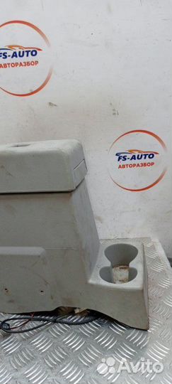 Подлокотник Dodge Caliber SUV 2.0 ECN 2006