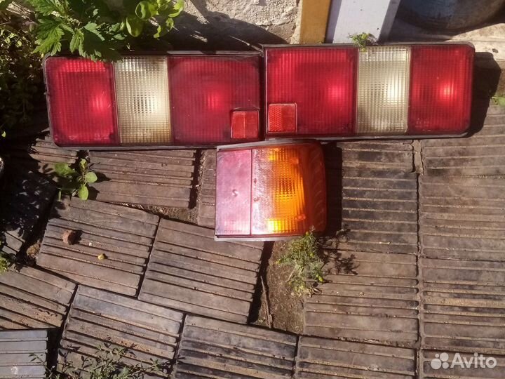 Задний плафон волга 3102