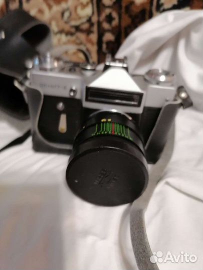 Фотоаппарат зенит е в рабочем состоянии