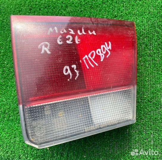 Фонарь крышки багажника правый Mazda 626 1994