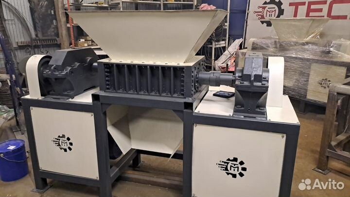 Шредер промышленный для пластика, резины, дерева