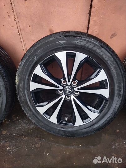 R18 Bridgestone Dueler H/L 225/60, PCD 5x114.3 DIA 54