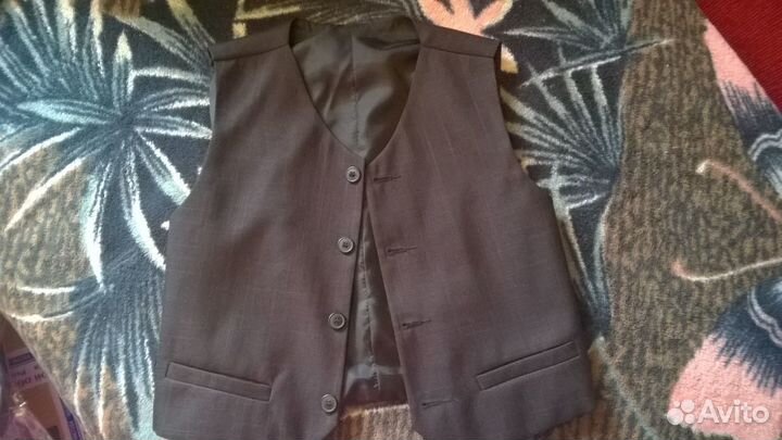 Костюм тройка