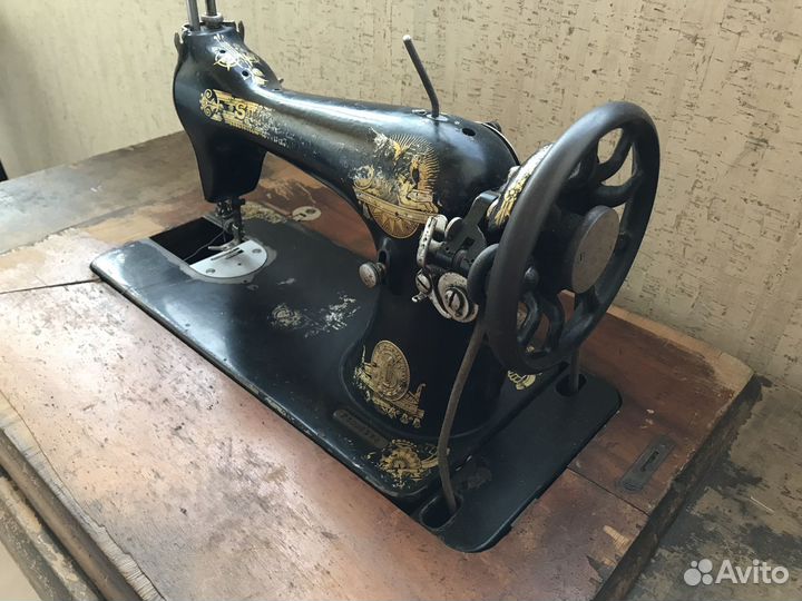 Швейная машинка singer