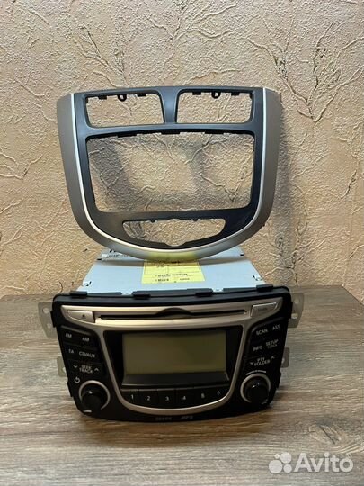 Штатная магнитола Solaris 1 дорест 2014г