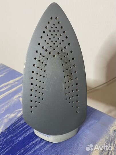 Гладильная доска и утюг