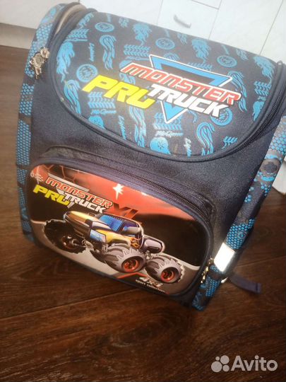 Школьный рюкзак новый