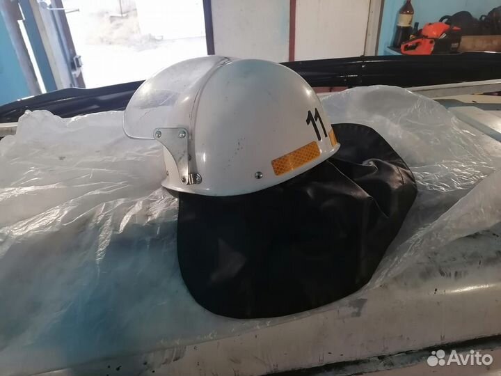 Шлем каска пожарного
