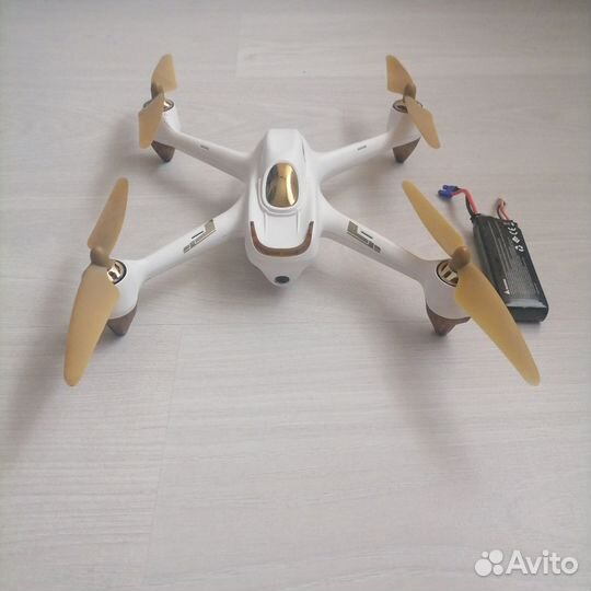 Квадрокоптер hubsan h501s