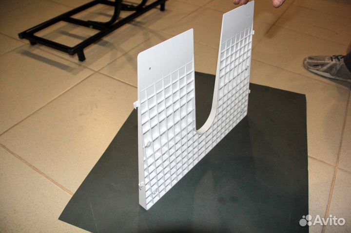 Накладка на транец белая с углом наклона 22 град