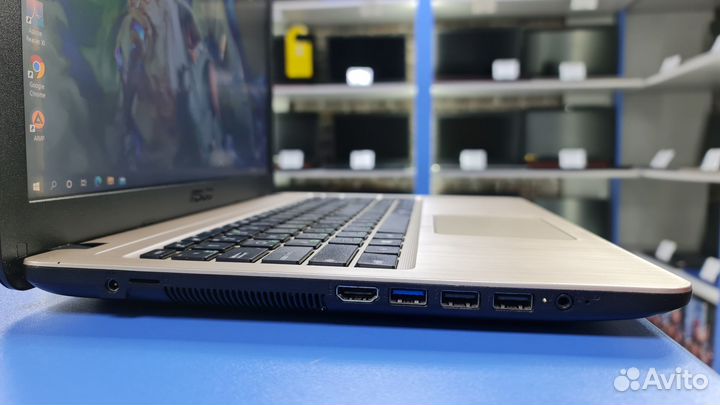 Ноутбук Asus 15.6