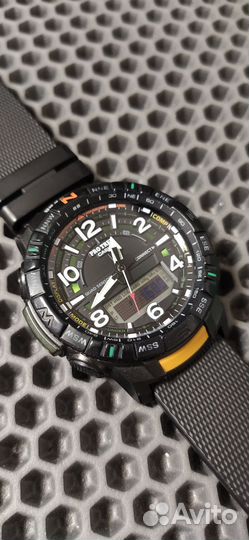 Часы Casio Pro Trek PRT-B50
