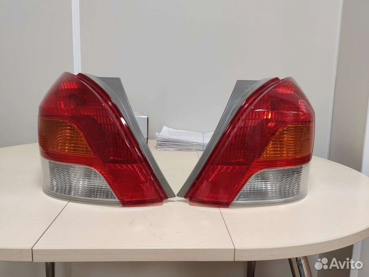 Фара toyota yaris