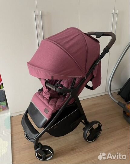 Коляска прогулочная Carello Bravo