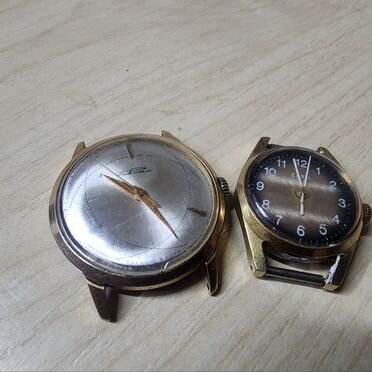 Часы Ракета Атом