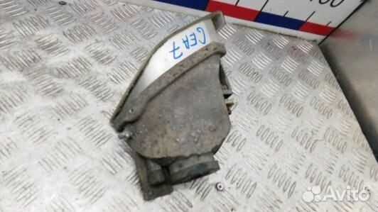 Фара галогенная правая передняя toyota land cruise