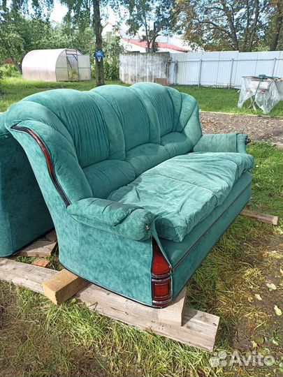 Диван- кровать, кресло- кровать-2шт