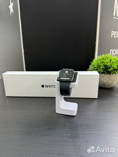 Apple Watch SE 40mm Space Gray оригинал