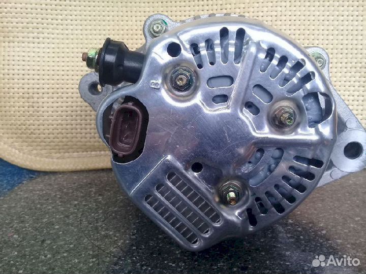 Генератор не оригинал новый Suzuki Grand Vitara 31