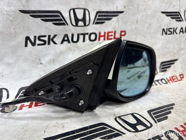 Зеркало заднего вида боковое правое Honda Accord