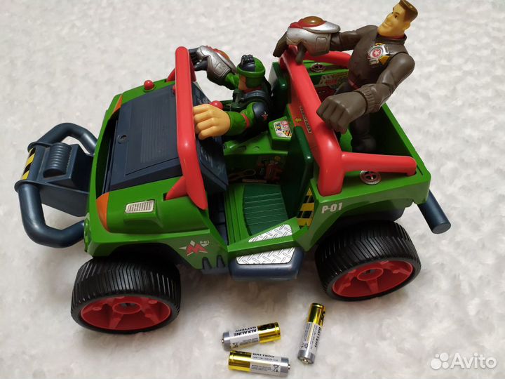 Машина Внедорожник военный