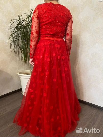 Вечернее платье