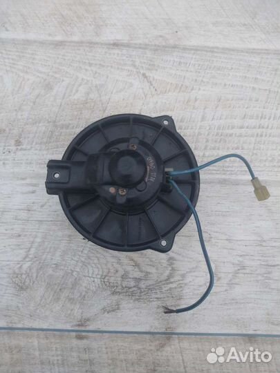 Моторчик печки Mazda 323 F BG 323F