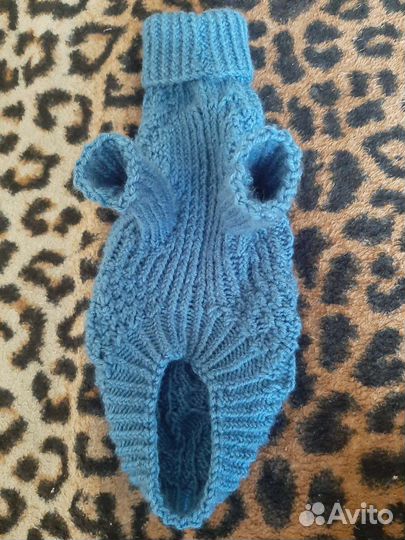 Вязаный комбинезон для собаки мелкой породы