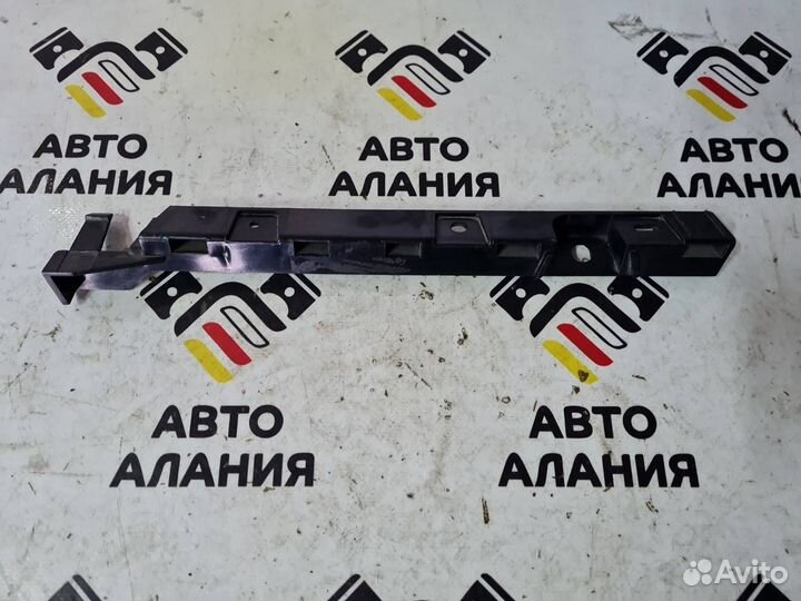 Крепление крыла переднее левое Bmw E87 N52B30AF
