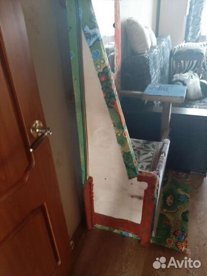 Домик для кошки с когтеточкой бу