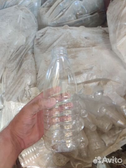 Пластиковые бутылки 1 л, 0.5 л
